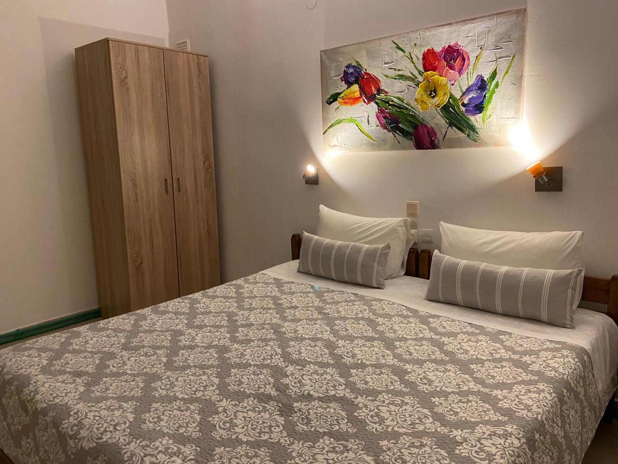 Floros Apartments Агиос Стефанос Экстерьер фото