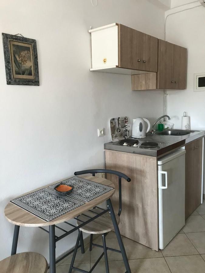 Floros Apartments Агиос Стефанос Экстерьер фото