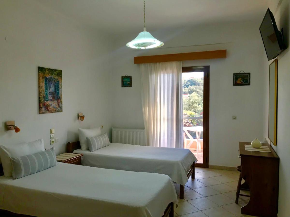 Floros Apartments Агиос Стефанос Экстерьер фото